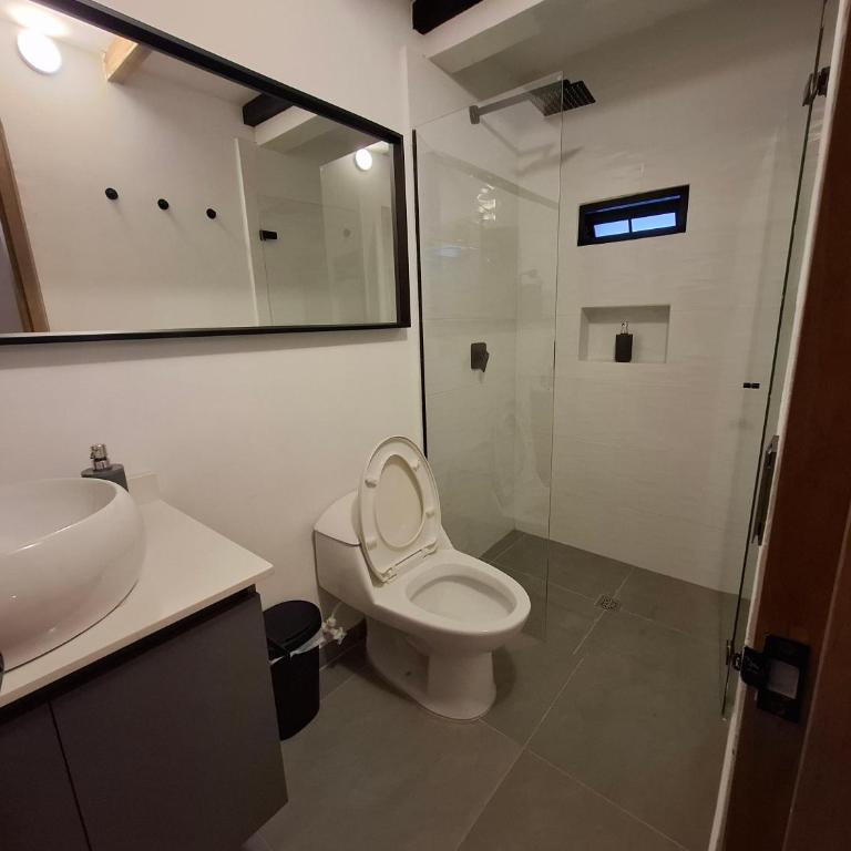Hotel La Casona - Cerca al Estadio Atanasio Girardot y Laureles - Deluxe Double Room - 2