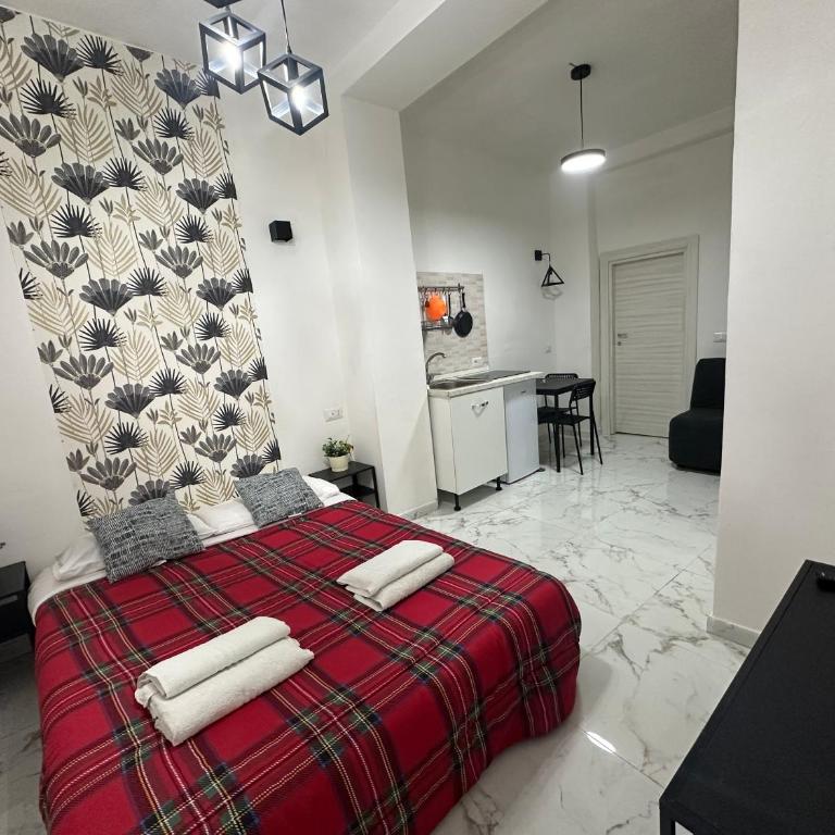 La Residenza di Giovanni 10 min to Airport and Center Easy Parking Mega WiFi - One-Bedroom Deluxe Apartment - 10