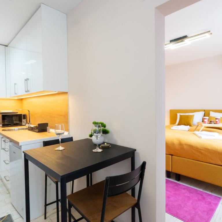 Old Town Lounge Belgrade - Walk 5 min to Terazije, Obilicev Ven, 10 min to Usce - One-Bedroom Apartment - 3