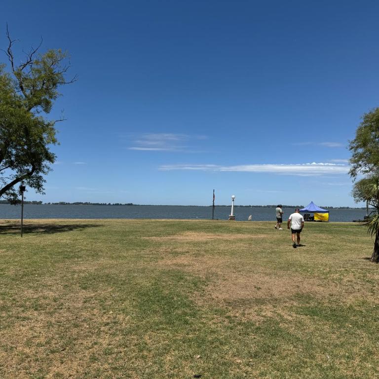 Costanera 61, frente a la laguna - Apartamento de 2 dormitorios - 16