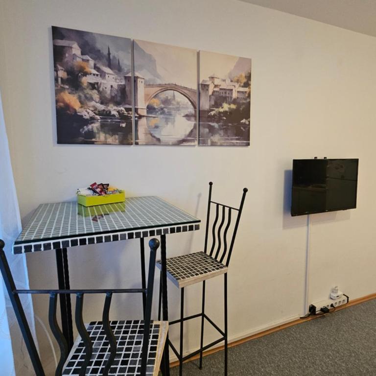 Old Town Retreat - One-Bedroom Apartment - 16