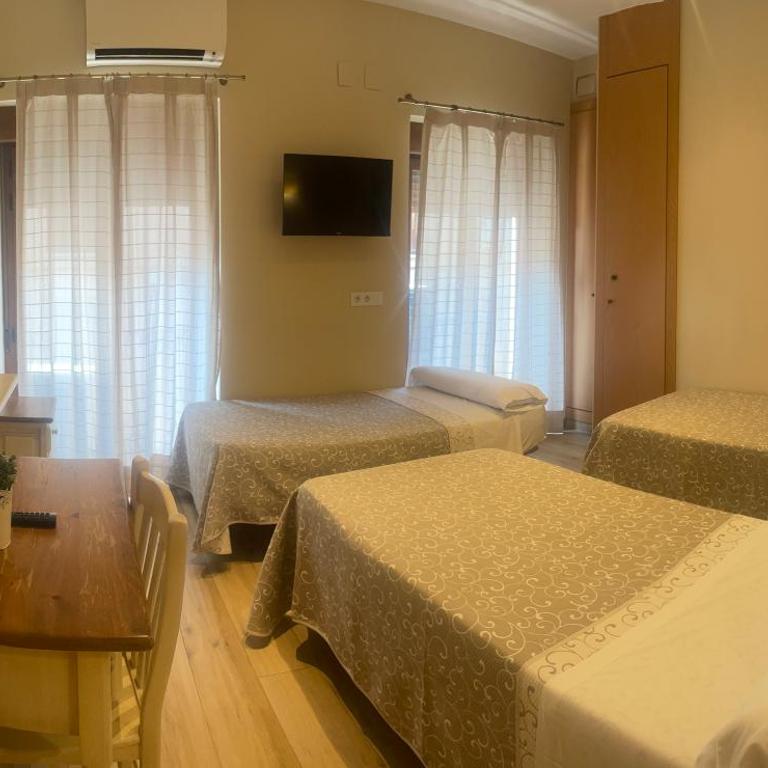 Trípolis Toledo - Habitación Triple - 4