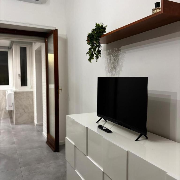 Domus Lombardi - Appartamento con 2 Camere da Letto - 5