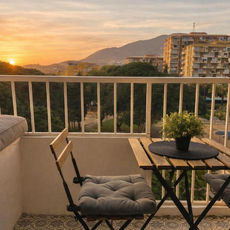 Vistas al Mar al Atardecer x Terraza Privada con Parking x Playa Cerca - Apartamento Estudio con vistas al mar - 11