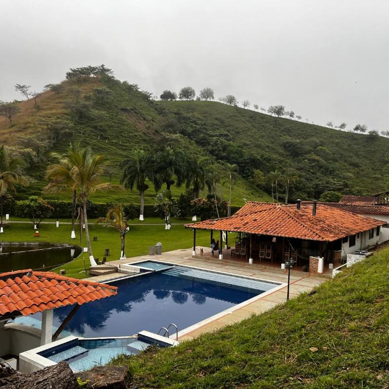 Finca El Saladero - Seven-Bedroom House - 20