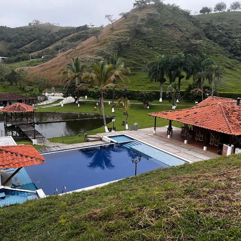 Finca El Saladero - Seven-Bedroom House - 6
