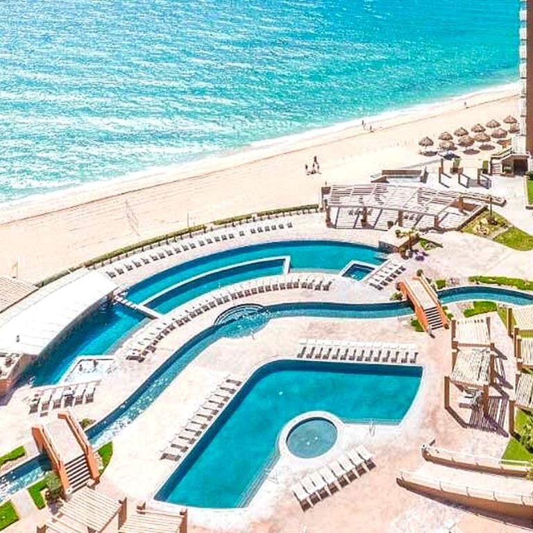 Las Palomas G1002 Luxury Beachfront 1BR, 1 BA for 4 - Apartment - 4