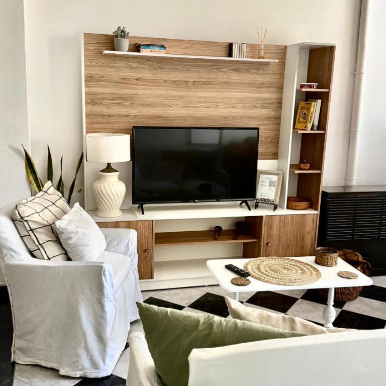 V.60 - One-Bedroom Apartment - 1