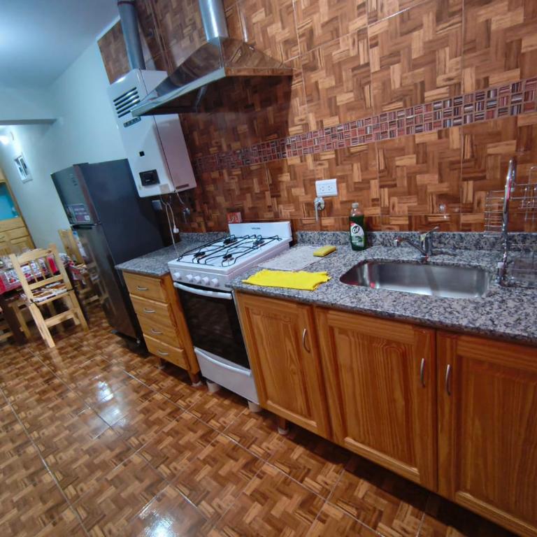 Jujuycito - Three-Bedroom House - 11