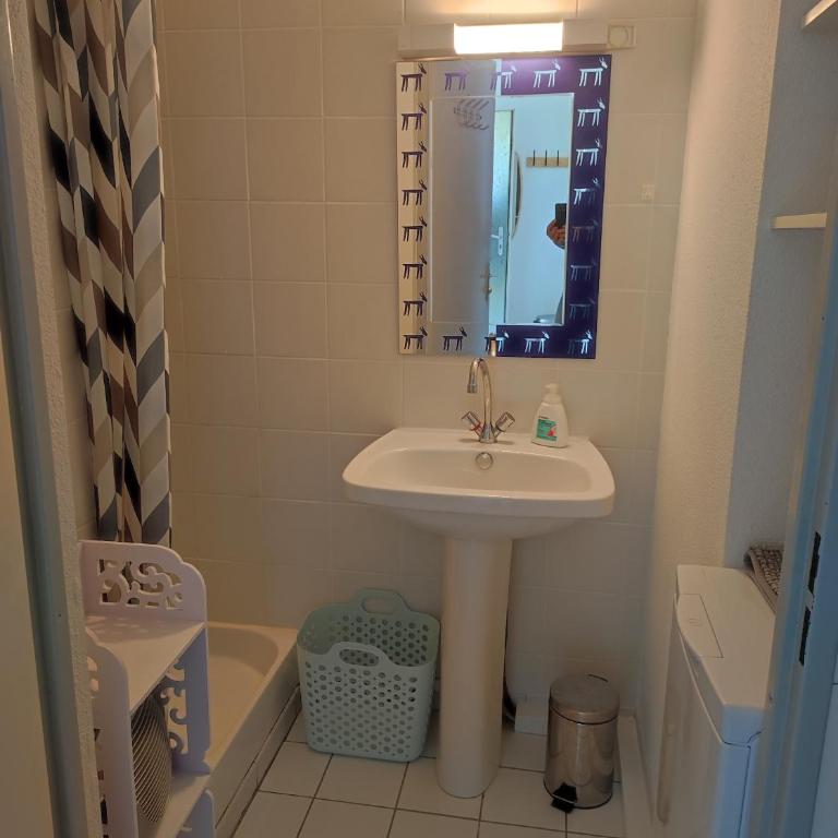2 appartements mitoyens avec climatisation, piscine et parking - Plages et Port à 100m - Appartement 2 Chambres - Vue sur Piscine - 8