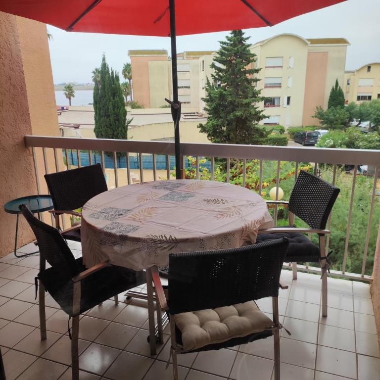 2 appartements mitoyens avec climatisation, piscine et parking - Plages et Port à 100m - Appartement 2 Chambres - Vue sur Piscine - 3