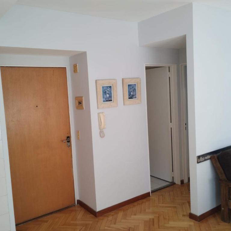Departamento de dos ambientes con amplio balcón, muy luminoso - Apartamento de 1 dormitorio - 7
