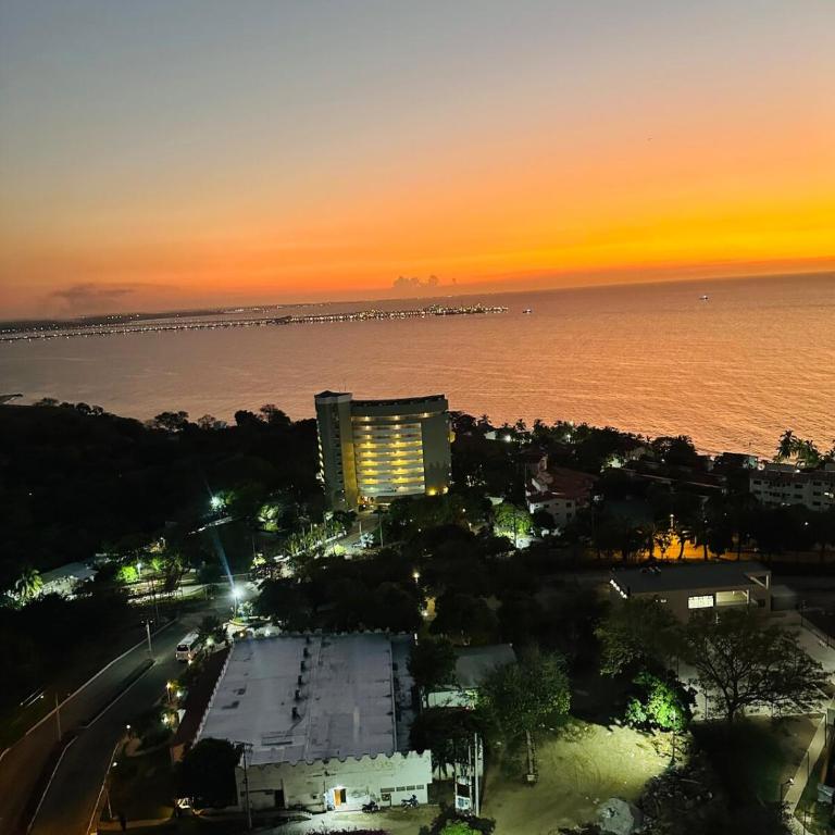 New apartment on the 18th floor in Santa Marta with ocean views - Two-Bedroom Apartment - 49