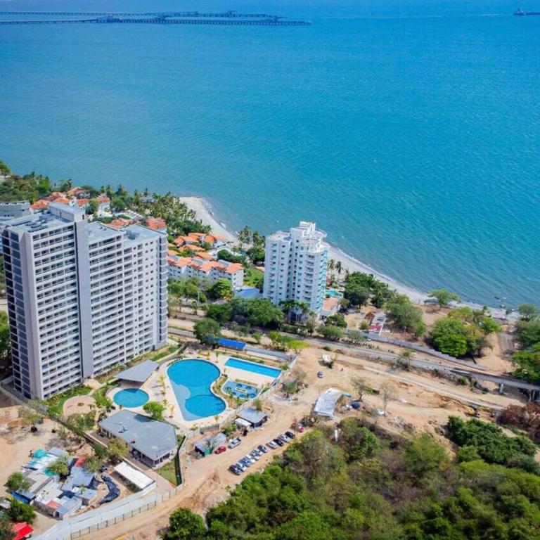 New apartment on the 18th floor in Santa Marta with ocean views - Two-Bedroom Apartment - 65