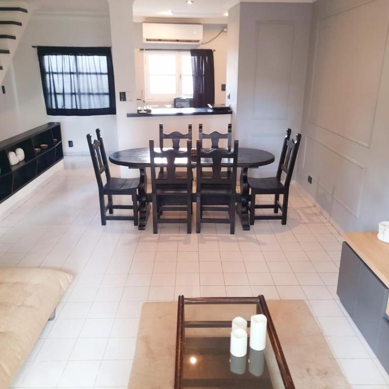 Duplex familiar zona macrocentro - Apartamento de 2 dormitorios - 1