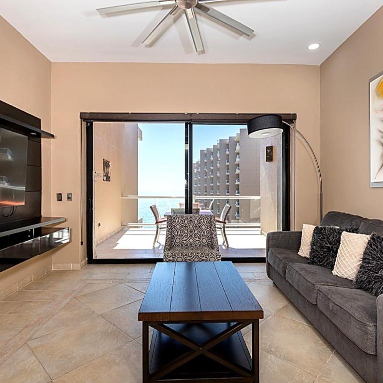 Las Palomas G1002 Luxury Beachfront 1BR, 1 BA for 4 - Apartment - 15