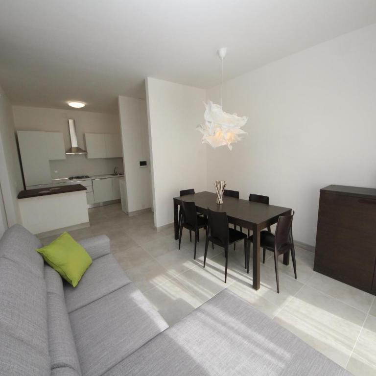 Stylish Stay for 4 near Porto Caleri - Two-Bedroom Apartment - 9