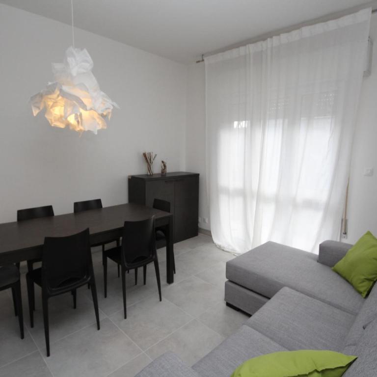 Stylish Stay for 4 near Porto Caleri - Two-Bedroom Apartment - 13