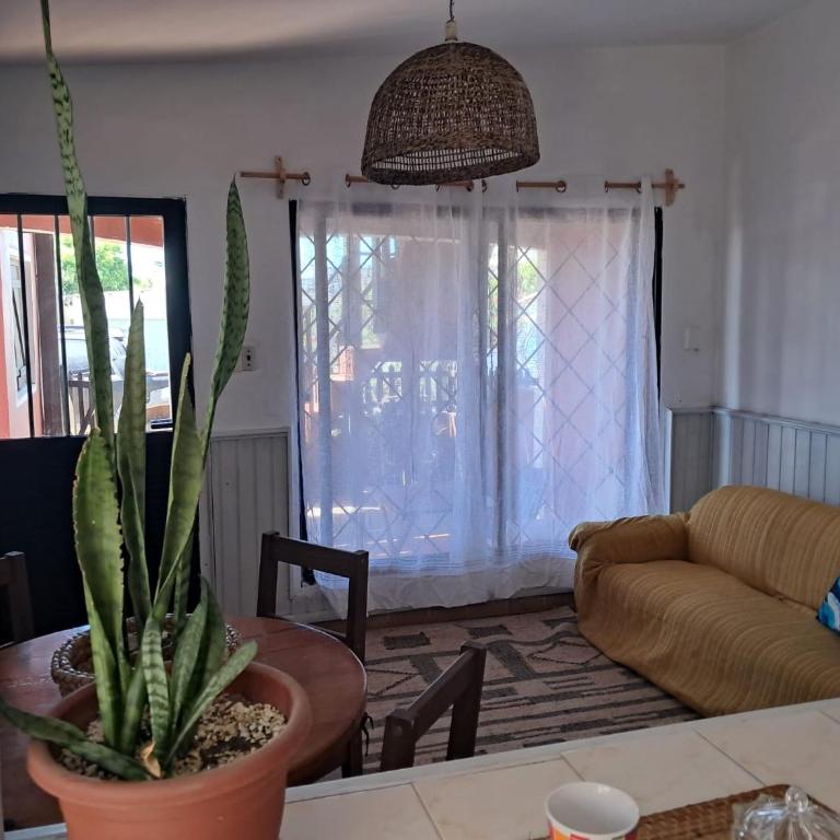 Casa de 1 Dormitorio ubicado en planta baja. A 150 mts de la playa en La Aguada y Costa Azul, La Paloma, Rocha - One-Bedroom Apartment - 10