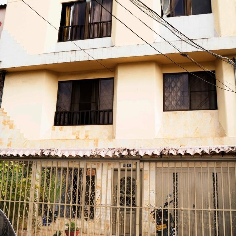 Apartamento cómodo y tranquilo en el sur de Cali - Apartamento Superior de 2 dormitorios - 3
