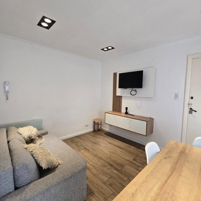 Vane Bravo - One-Bedroom Apartment - 4