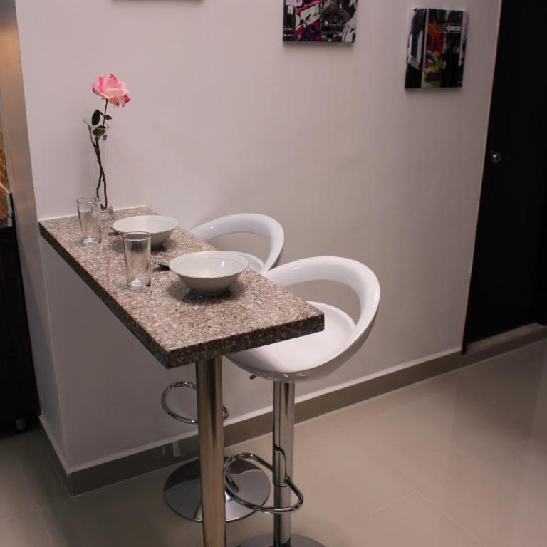 CASA ESTADIO MEDELLIN Apartamentos Turisticos renovados y modernos para Familias, Grupos o Delegaciones Deportivas - Sector Laureles-Estadio - Apartamento - 13