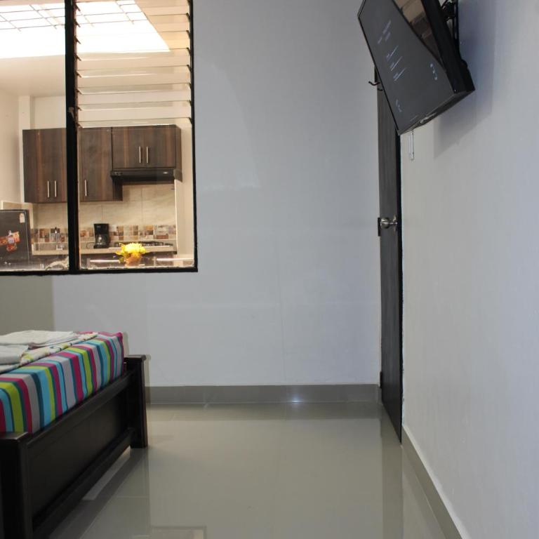 CASA ESTADIO MEDELLIN Apartamentos Turisticos renovados y modernos para Familias, Grupos o Delegaciones Deportivas - Sector Laureles-Estadio - Apartamento - 25