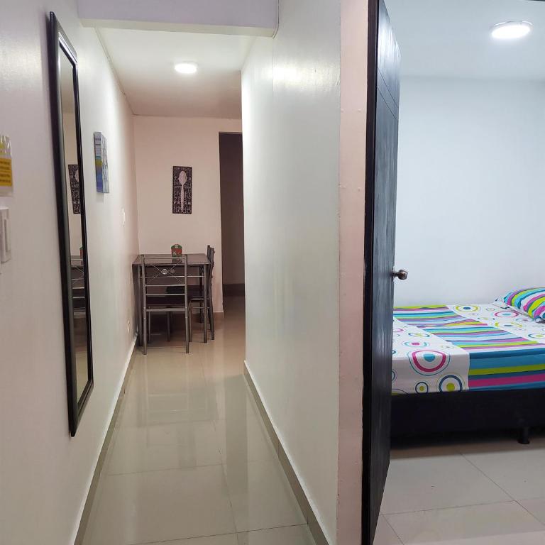 CASA ESTADIO MEDELLIN Apartamentos Turisticos renovados y modernos para Familias, Grupos o Delegaciones Deportivas - Sector Laureles-Estadio - Apartamento - 2