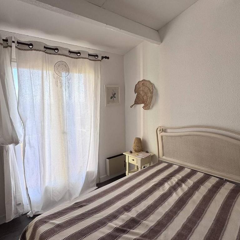 Appartement Côte d'Azur, Vue Mer, 4 Pers. - FR-1-768-132 - Appartement - 6