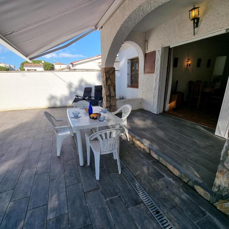 Encantadora casa cerca de la playa en L’Escala - HISP-236-216 - Ferienhaus - 2