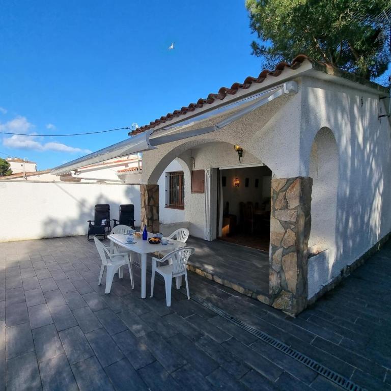 Encantadora casa cerca de la playa en L’Escala - HISP-236-216 - Ferienhaus - 1