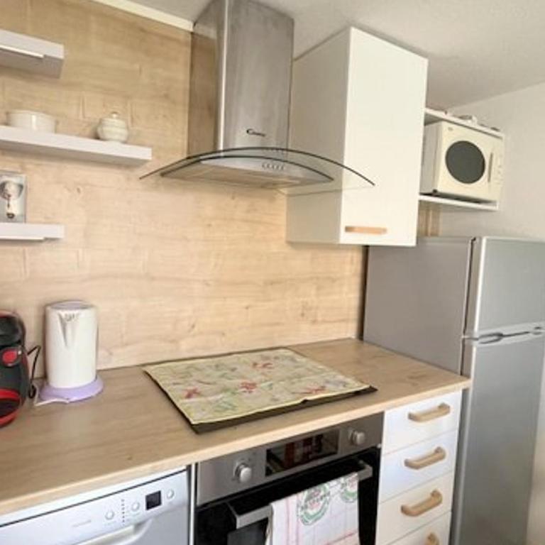 Superbe appart rénové avec clim et balcon à 50m de l'étang - FR-1-529-218 - Apartment - 6