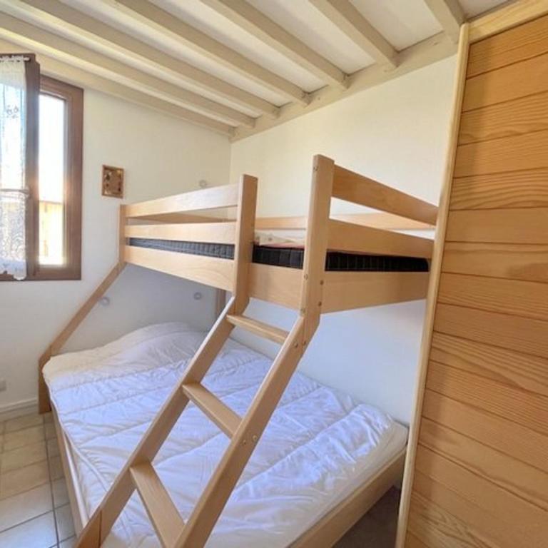 Superbe appart rénové avec clim et balcon à 50m de l'étang - FR-1-529-218 - Apartment - 7