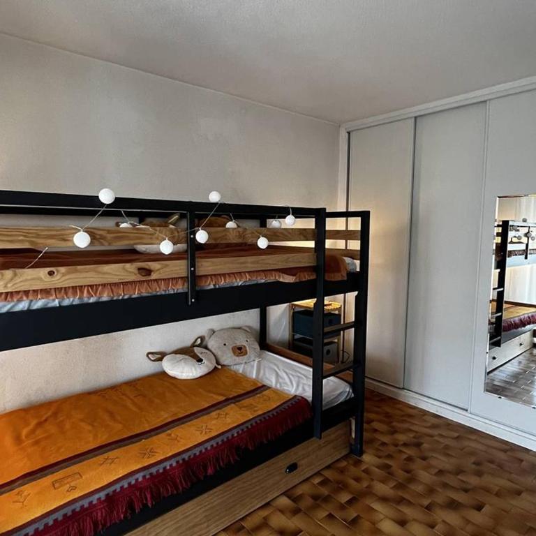 T2 lumineux au port, climatisation, loggia avec vue, parking inclus - FR-1-696-93 - Appartement - 7