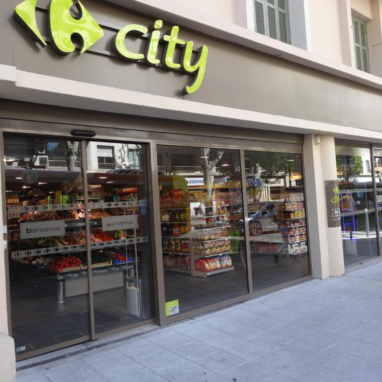 Casa Madere- Idéal Couples - Central & cosy -Train station - Tram & Supermarkets-Balcony- Washing-machine-AC - Appartement 1 Chambre - 23
