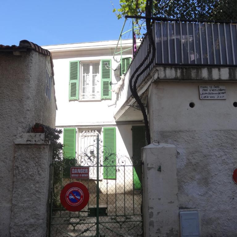 Casa Madere- Idéal Couples - Central & cosy -Train station - Tram & Supermarkets-Balcony- Washing-machine-AC - Appartement 1 Chambre - 24