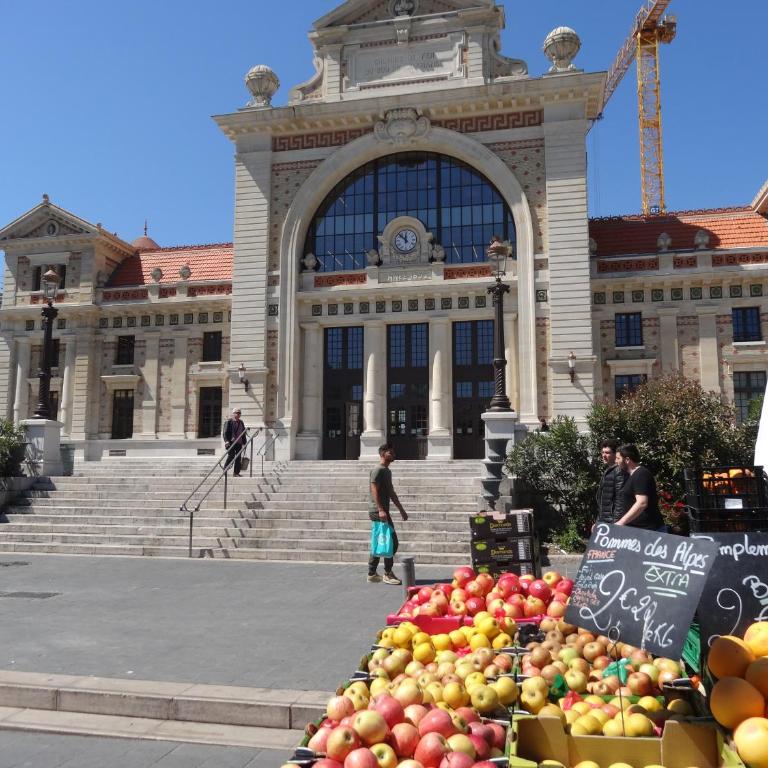 Casa Madere- Idéal Couples - Central & cosy -Train station - Tram & Supermarkets-Balcony- Washing-machine-AC - Appartement 1 Chambre - 26