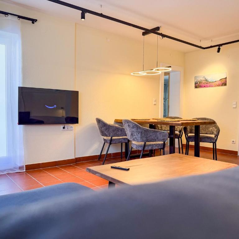 Albrecht Apartments - Apartment mit 1 Schlafzimmer, Balkon und Bergblick - 7