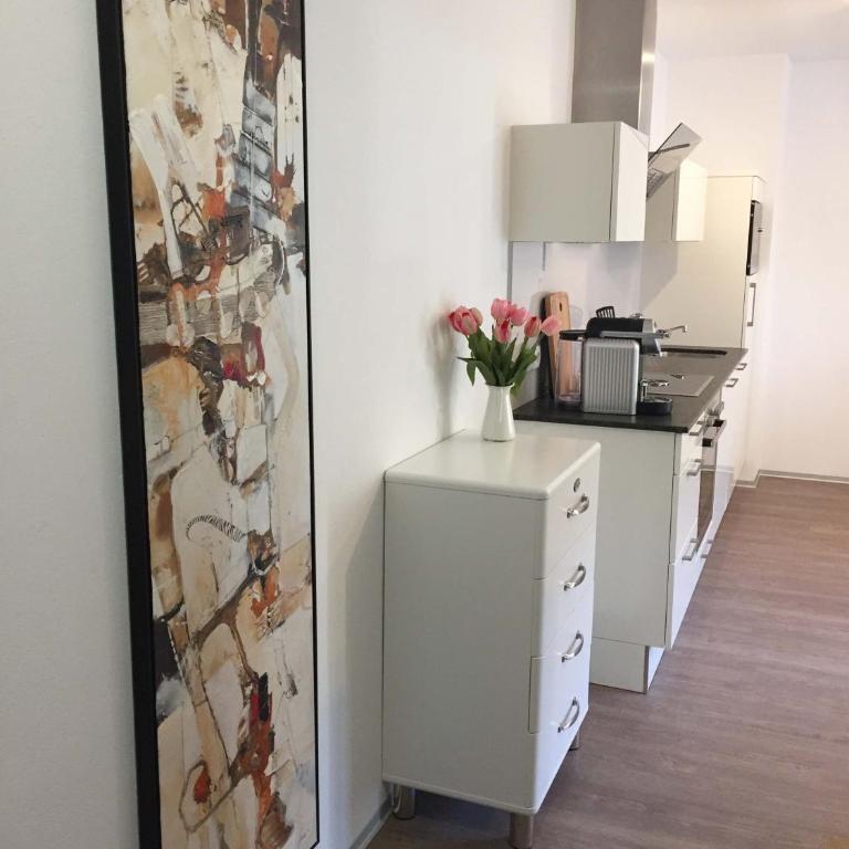Art Apart Nomay Summercard Blick Top of Salzburg - Apartment mit 2 Schlafzimmern und Gartenblick - 1