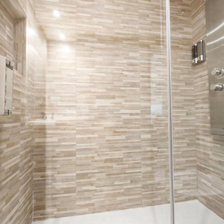 Spectacular views. All new with free parking - Apartamento de 2 dormitorios - 25