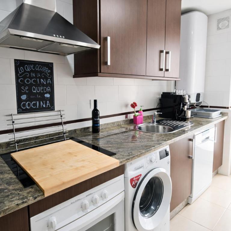 Spectacular views. All new with free parking - Apartamento de 2 dormitorios - 16