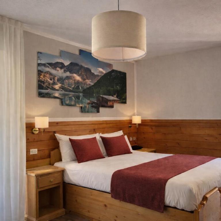 Hotel Rododendro Val di Fassa - Camera Matrimoniale con Balcone - 17