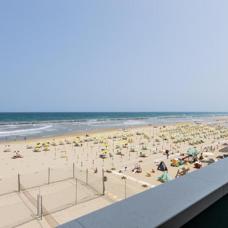 Hotel Acquamarina Viserba - Junior Suite con Vista Mare - 10