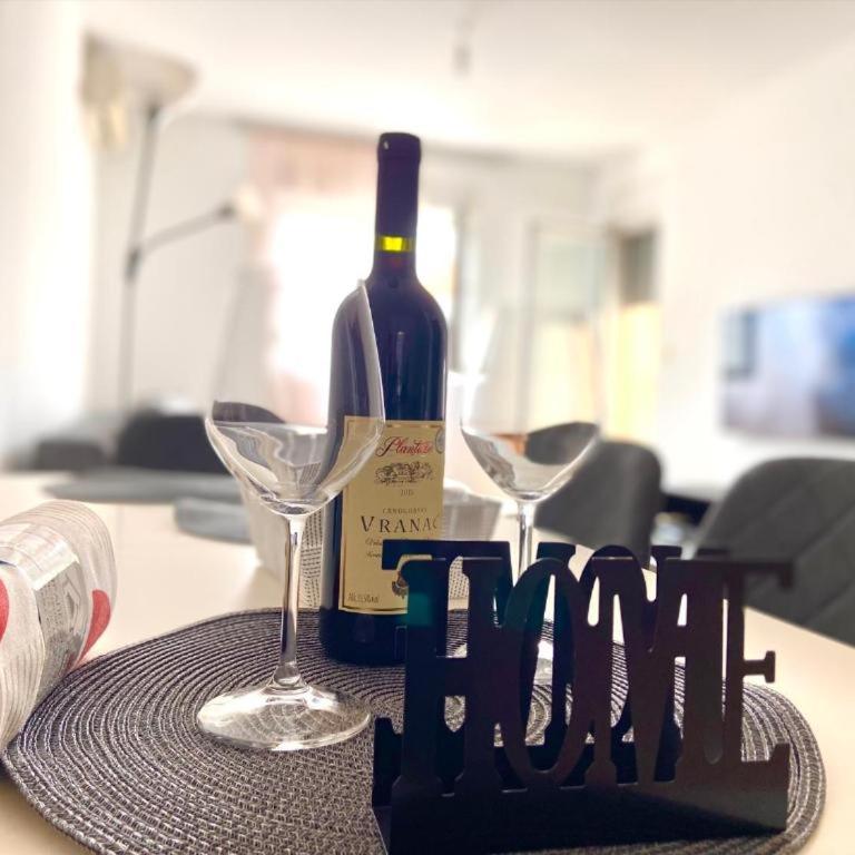 Cozy city apartment Podgorica - Apartman s 1 Spavaćom Sobom i Terasom - 8