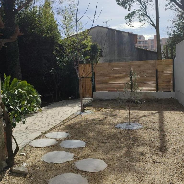 Charmante maison 2 chambres proche du centre jardin - Maison 2 Chambres - 18