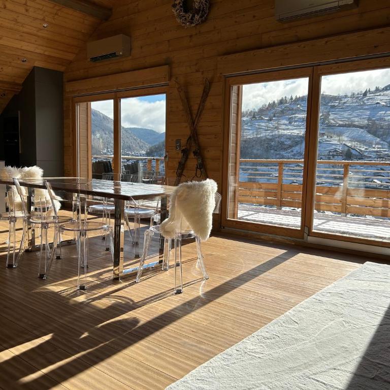 Splendide appartement style chalet classé 4 étoiles, terrasse face à la montagne - Three-Bedroom Apartment - 59