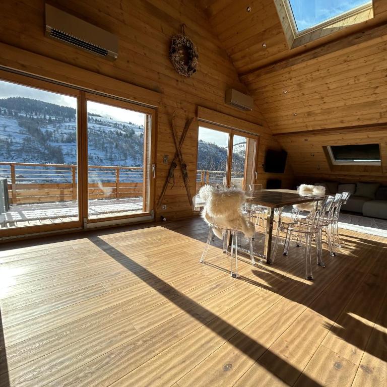 Splendide appartement style chalet classé 4 étoiles, terrasse face à la montagne - Three-Bedroom Apartment - 62