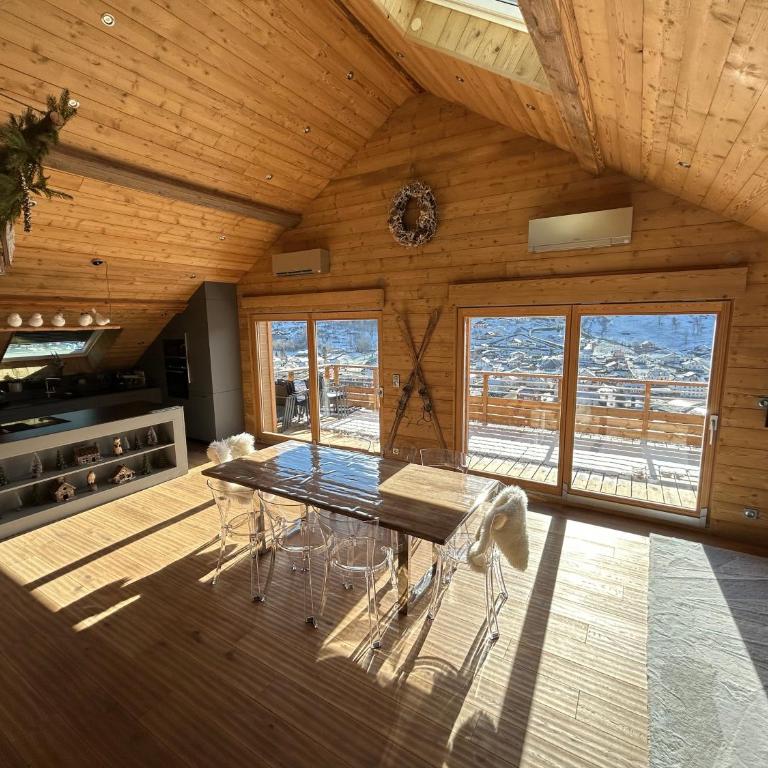 Splendide appartement style chalet classé 4 étoiles, terrasse face à la montagne - Three-Bedroom Apartment - 63