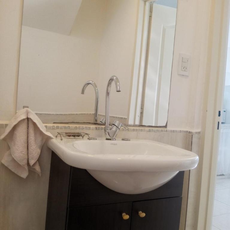 Alquiler Temporario M E - Two-Bedroom House - 20