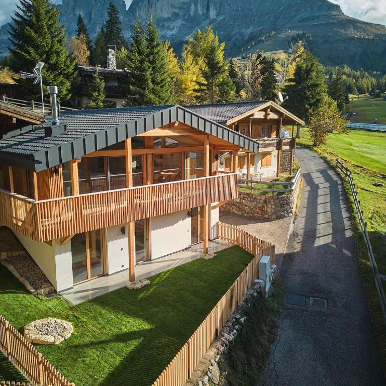 Eagle & Marmot, Carezza Dolomites - Three-Bedroom Chalet - 2